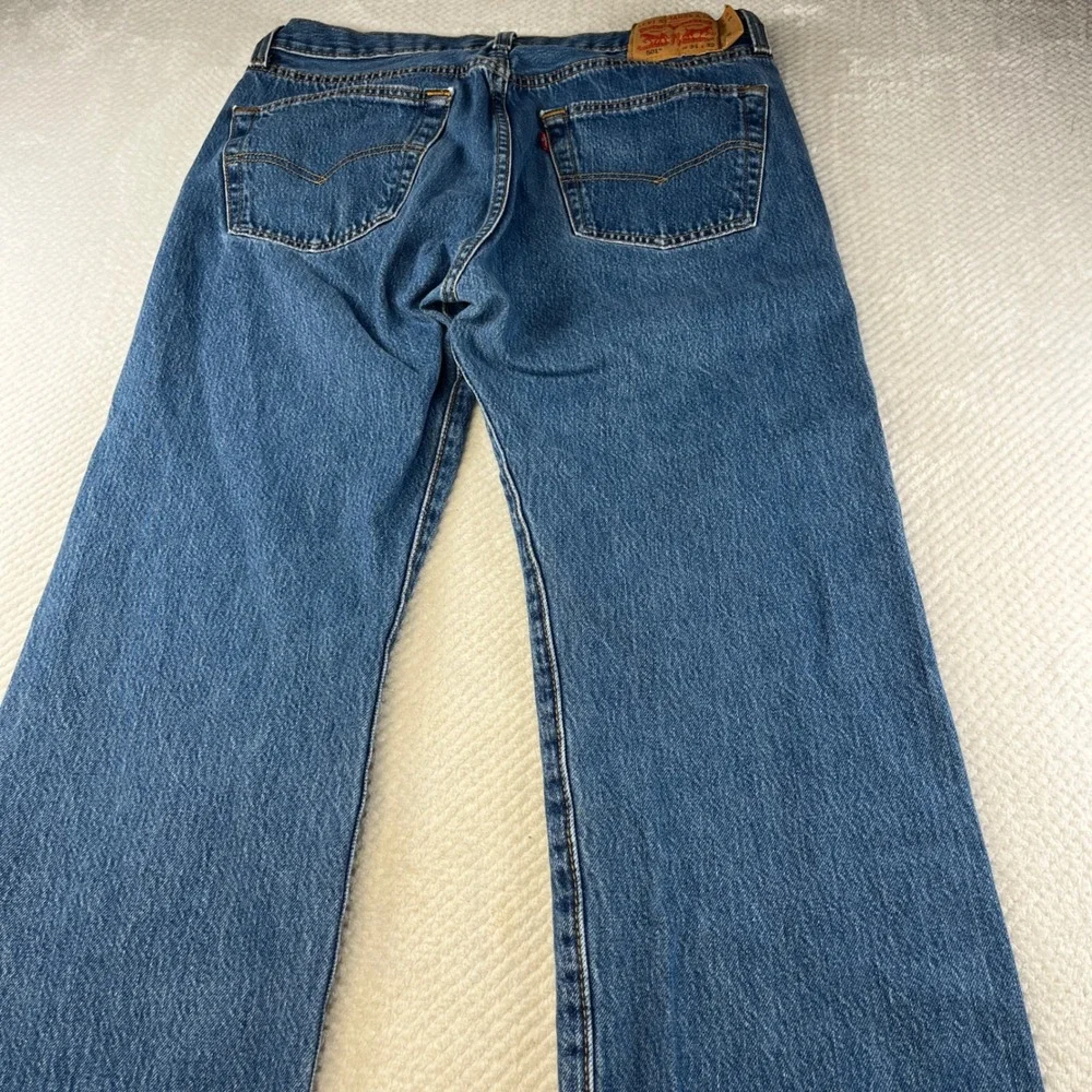 Levis 501 Original Fit Mens Medium Wash Blue Denim Straight Leg Jeans 34x32